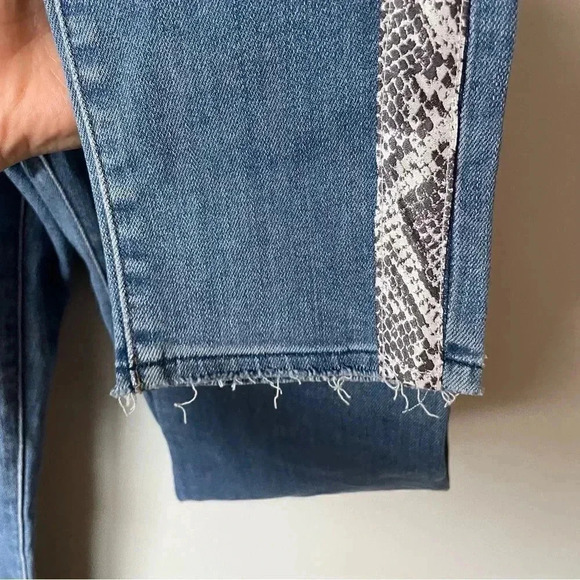 J Brand | Maria High-Rise Skinny Jeans with Snake-Print Panels - Picture 12 of 13